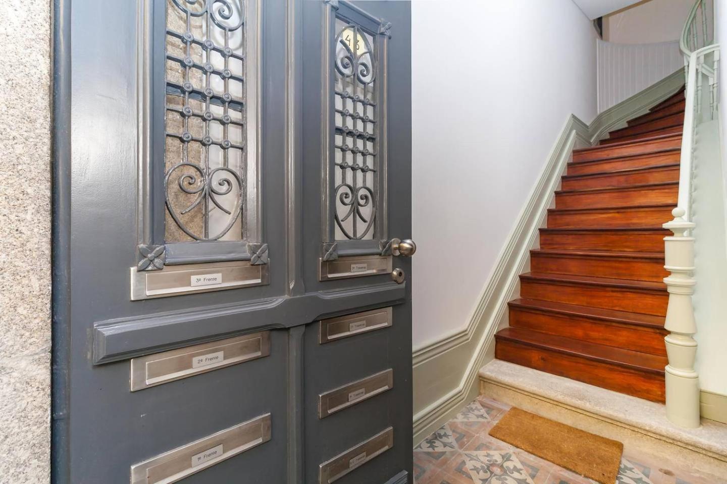 Guestready - Charming Downtown And Quiet Apartment Porto Kültér fotó